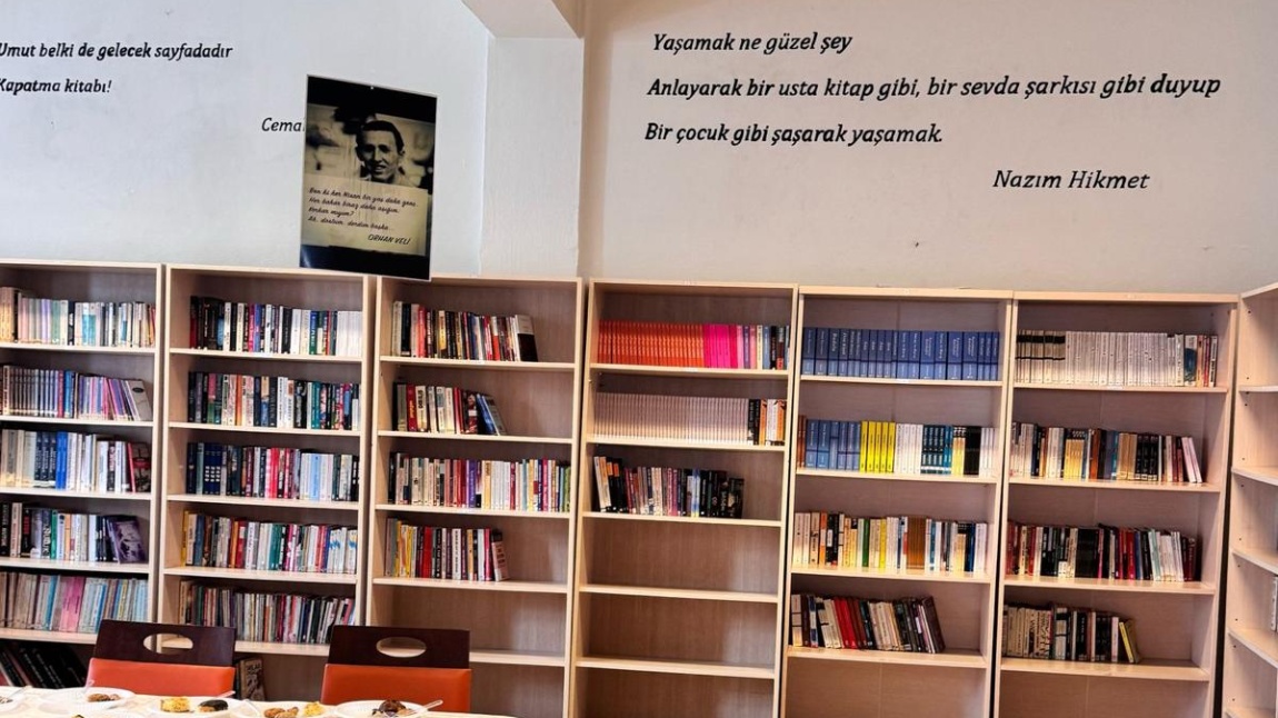 Okul Kütüphanemiz Yenilendi